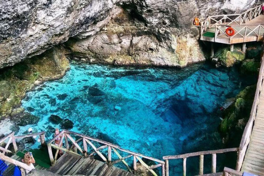 Hoyo Azul Cap cana