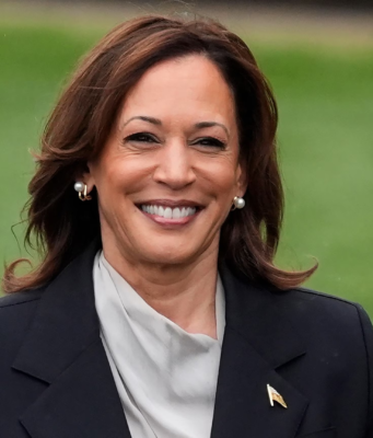 Kamala Harris dice a Noticias Telemundo que “Trump será un dictador desde el día 1”