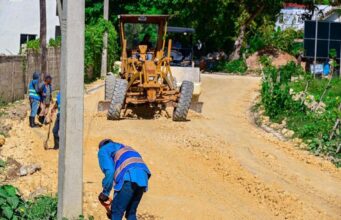 Higüey inicia trabajos de encalichado en el sector Los Molinos