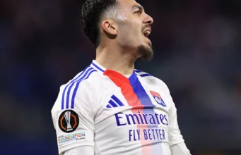 Lyon: Mikautadze se despide entre lágrimas antes de su inminente traspaso al Villarreal Lyon: Mikautadze fait ses adieux en larmes, transfert imminent à Villarreal