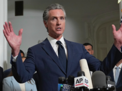 La mayoría de los californianos respalda el plan alineado con Newsom para redibujar los distritos del Congreso, según una encuesta.