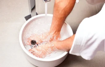 Beneficios de poner vinagre en tu baño de pies