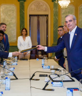 CES propone permisos temporales de trabajo para haitianos CES propone permisos temporales de trabajo para haitianos