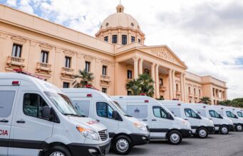 Nuevas ambulancias refuerzan emergencias en La Altagracia