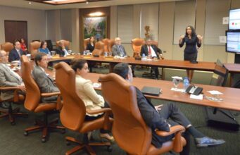 Junta Monetaria refuerza control del mercado cambiario Junta Monetaria refuerza control del mercado cambiario