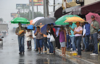 Onda tropical provocará lluvias y tronadas en el Este Onda tropical provocará lluvias y tronadas en el Este