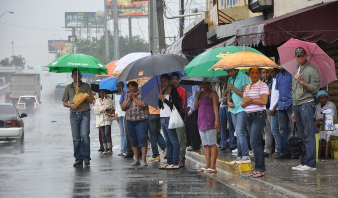 Onda tropical provocará lluvias y tronadas en el Este