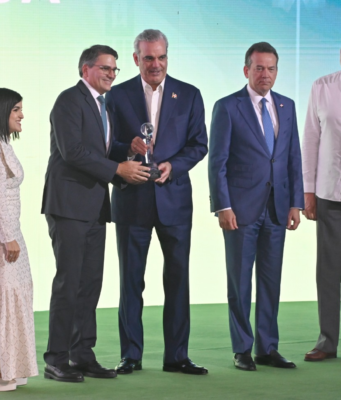 ProDominicana reconoce 11 empresas de inversión extranjera ProDominicana reconoce 11 empresas de inversión extranjera