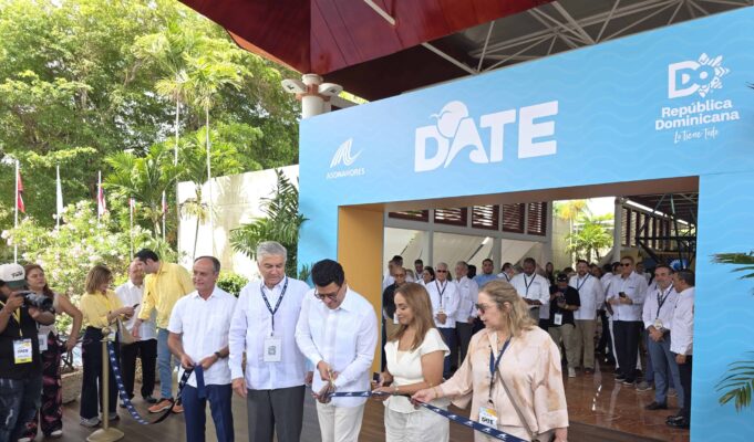RD proyecta 12 millones de turistas en 2025