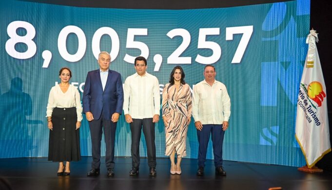 RD recibió 8 millones de visitantes enero-agosto 2025