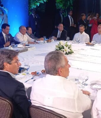 Turismo aporta US$9 billones a RD, afirma economista