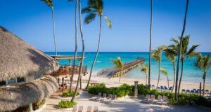 PUNTA CANA POR LA SENDA DE LOS FLAMBOYANES.-