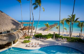 PUNTA CANA POR LA SENDA DE LOS FLAMBOYANES.-