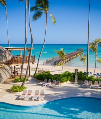 PUNTA CANA POR LA SENDA DE LOS FLAMBOYANES.-