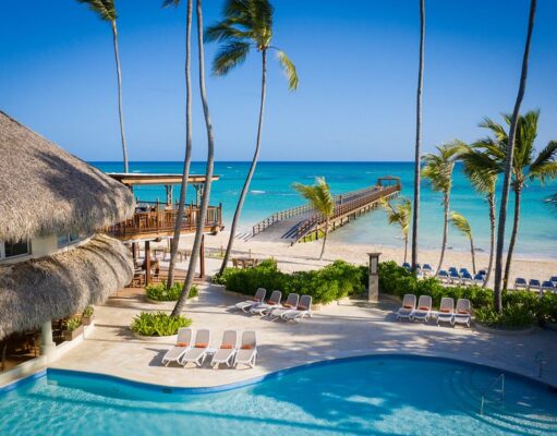 PUNTA CANA POR LA SENDA DE LOS FLAMBOYANES.-