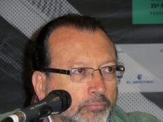 Poetas internacionales comparten lecturas con estudiantes de Punta Cana y Verón William Ospina en FILSA 2015, fotografía de archivo