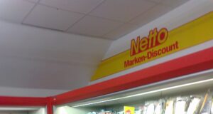 La renta real por habitante de los hogares sube un 0,1% en la UE Interior de un supermercado en Alemania, fotografía de archivo de agosto de 2016